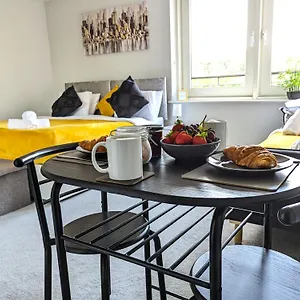 Studio For Professionals Trades Relocators Apartment